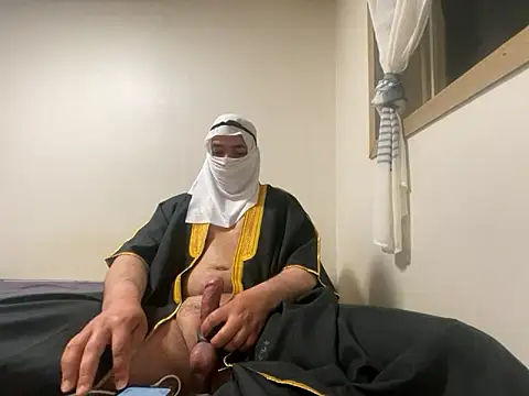 sheikhbandar06 09 online show from April 4, 2026, 8:39 pm