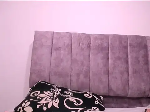 Snapshot of Luciana_hardmand chatting on October 15, 2025, 11:38 pm Luciana hardmand online show from October 15, 2025, 11:38 pm