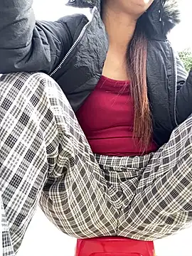 Huong-Ly online show from December 20, 2025, 2:51 am