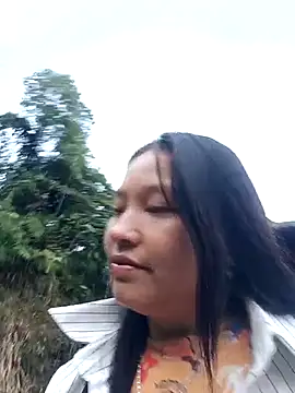 MuiNay online show from October 27, 2025, 11:41 pm