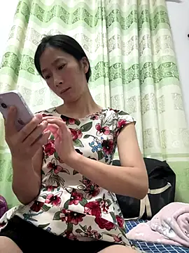 crhong666 online show from September 10, 2025, 8:53 pm