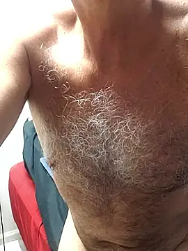 pareja-40-20 online show from March 10, 2026, 9:53 pm