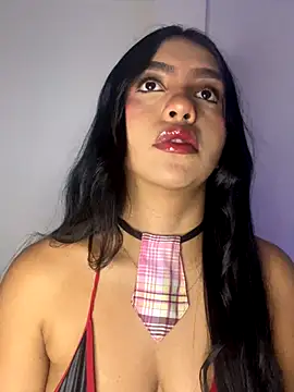 Michelle johnson  online show from October 28, 2025, 7:38 pm