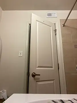 vonybac123 online show from March 31, 2026, 12:01 am