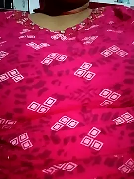 Aruhi hot online show from October 29, 2025, 7:37 pm