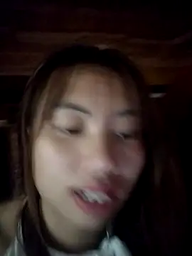 Snapshot of Dung-Thao19 chatting on October 8, 2025, 5:27 am Dung-Thao19 online show from October 8, 2025, 5:27 am