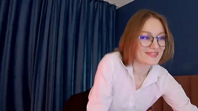 EvelynPoole online show from March 16, 2026, 1:44 am