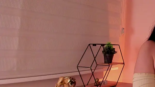 Snapshot of Emma__clark_ chatting on March 6, 2026, 12:23 pm Emma clark online show from March 6, 2026, 12:23 pm