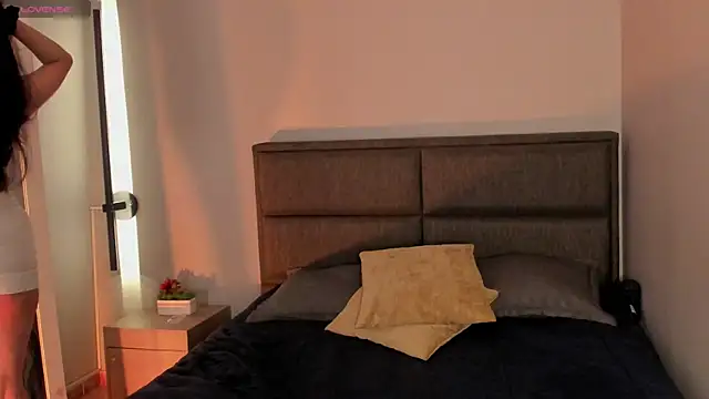 Snapshot of Emma__clark_ chatting on April 14, 2026, 12:22 pm Emma clark online show from April 14, 2026, 12:22 pm