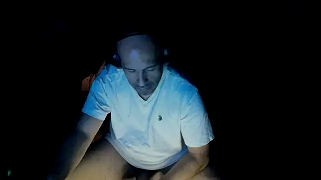 Snapshot of LeeCox chatting on January 1, 2025, 10:11 am LeeCox online show from January 1, 2025, 10:11 am