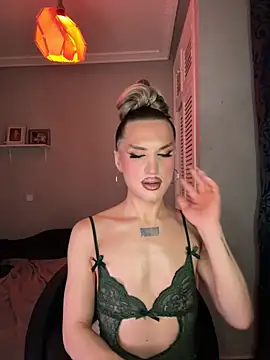 Snapshot of lacattiva chatting on October 14, 2025, 2:34 am lacattiva online show from October 14, 2025, 2:34 am