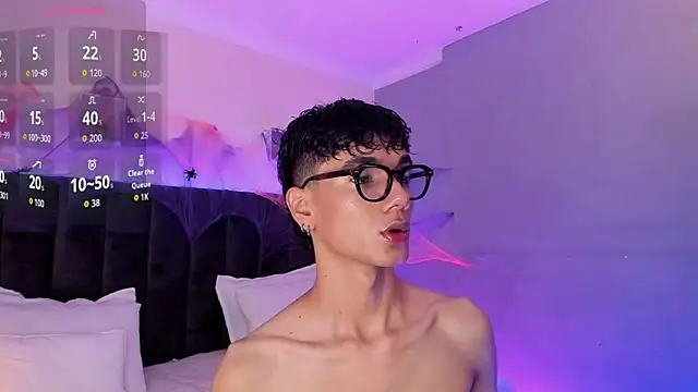 Phillicious   online show from October 24, 2025, 9:55 pm