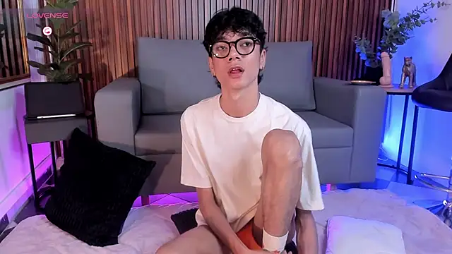 Phillicious   online show from February 15, 2026, 10:17 pm