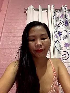 Snapshot of Cleo17 chatting on November 17, 2025, 1:06 pm Cleo17 online show from November 17, 2025, 1:06 pm