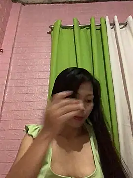 Cleo17 online show from June 18, 2026, 1:37 pm