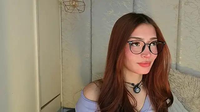Snapshot of maddy1y_ chatting on May 18, 2026, 1:06 pm maddy1y online show from May 18, 2026, 1:06 pm