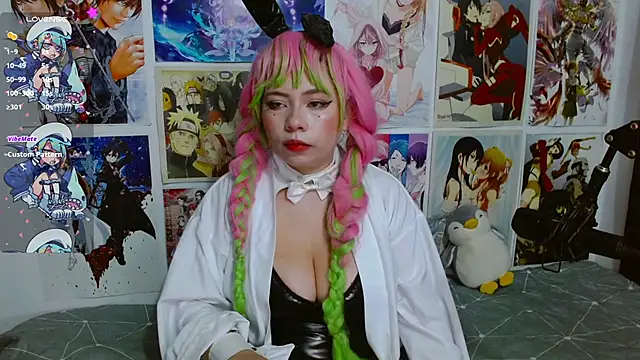 Snapshot of Lil-La chatting on October 12, 2025, 11:31 am Lil-La online show from October 12, 2025, 11:31 am