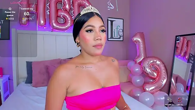 Snapshot of sarahyessica chatting on May 9, 2026, 7:30 pm sarahyessica online show from May 9, 2026, 7:30 pm