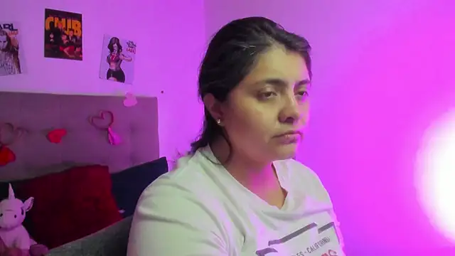 TifanyAmazinng online show from February 16, 2026, 12:34 pm