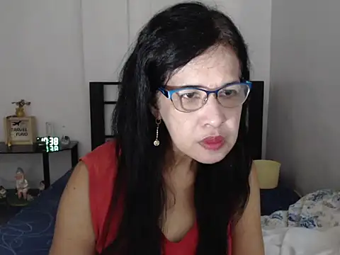 Snapshot of Prettysweetmum chatting on October 1, 2025, 2:39 am Prettysweetmum online show from October 1, 2025, 2:39 am