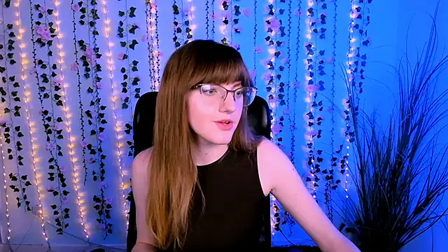 ava mystic  online show from October 13, 2025, 9:04 pm