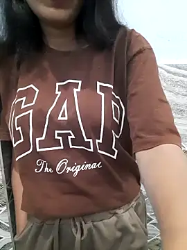 Aarti-kumri online show from November 23, 2025, 9:03 pm