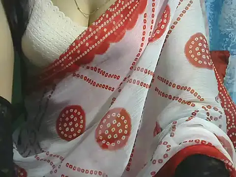 sheetal-sheetal95 online show from April 19, 2026, 6:21 pm