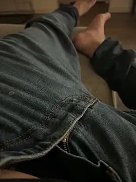 encinas15 online show from February 12, 2026, 9:37 am