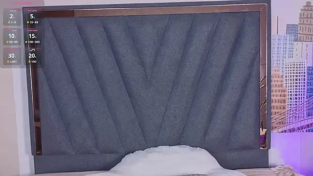 VelvetFox  online show from February 14, 2026, 9:33 pm