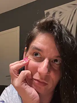 hottyFcup online show from April 3, 2026, 7:34 pm