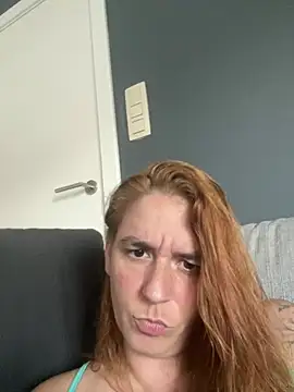 hottyFcup online show from June 16, 2026, 6:43 pm