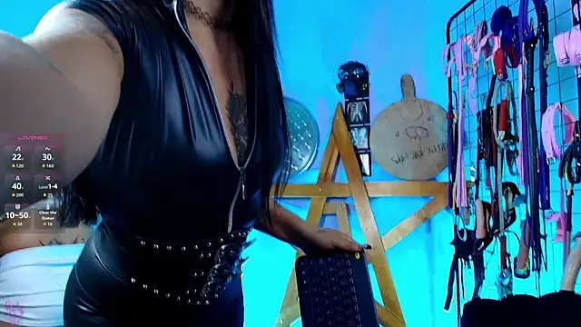 mrGeorgina clhoe bdsm online show from September 10, 2025, 8:20 pm