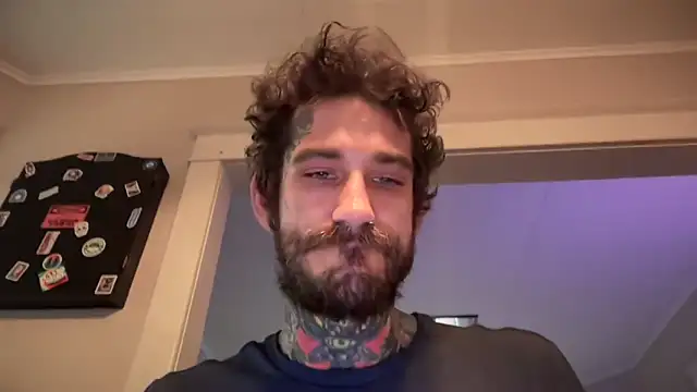 Snapshot of VeeJay48826 chatting on September 24, 2025, 2:42 pm VeeJay48826 online show from September 24, 2025, 2:42 pm