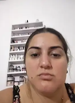 barbielamaravilla11 online show from October 13, 2025, 2:39 pm