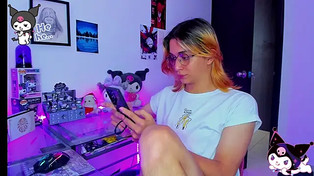 KeitaMoon online show from November 19, 2025, 7:58 pm