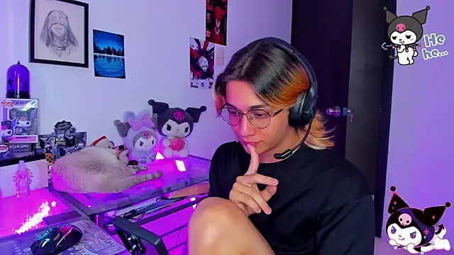 KeitaMoon online show from December 13, 2025, 8:47 pm