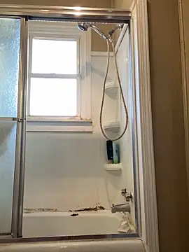 SlimSexxxy69 online show from October 7, 2025, 10:40 pm