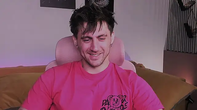 Snapshot of Oscar_Miller_ chatting on September 11, 2025, 9:04 pm Oscar Miller online show from September 11, 2025, 9:04 pm