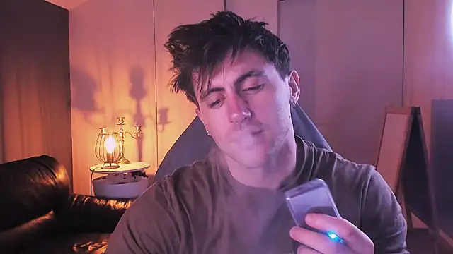 Snapshot of Oscar_Miller_ chatting on September 16, 2025, 9:16 pm Oscar Miller online show from September 16, 2025, 9:16 pm