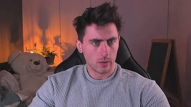 Snapshot of Oscar_Miller_ chatting on October 29, 2025, 9:27 pm Oscar Miller online show from October 29, 2025, 9:27 pm