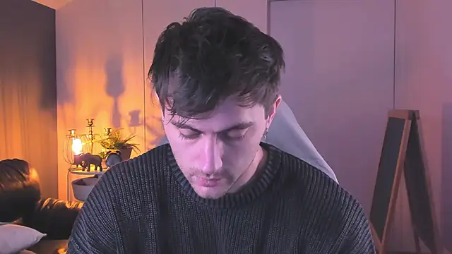 Snapshot of Oscar_Miller_ chatting on November 9, 2025, 9:13 pm Oscar Miller online show from November 9, 2025, 9:13 pm