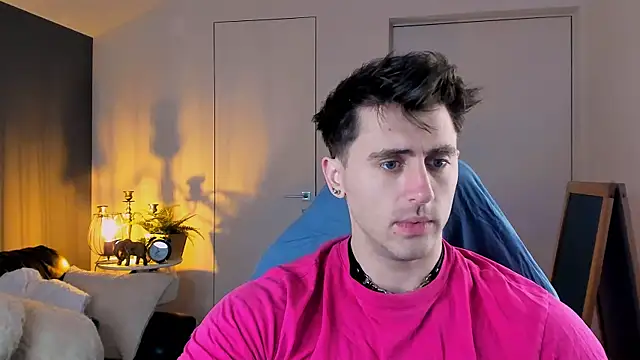 Snapshot of Oscar_Miller_ chatting on November 20, 2025, 8:52 pm Oscar Miller online show from November 20, 2025, 8:52 pm