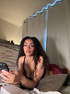 yasmingarcia online show from November 25, 2025, 2:28 pm