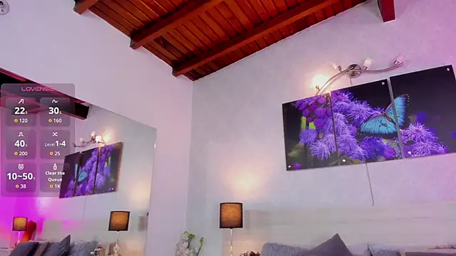 JenniferAuriston online show from October 3, 2025, 8:17 pm