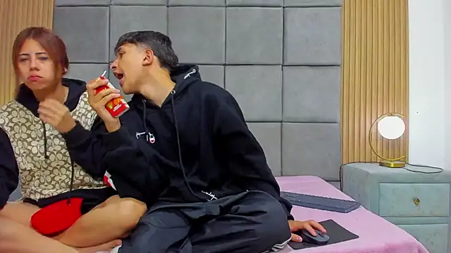 ChanellandMax online show from January 8, 2026, 1:24 pm