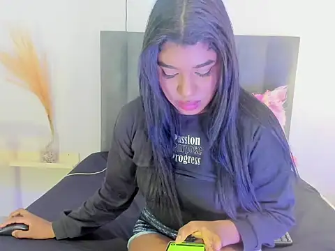 KendraChavez  online show from February 13, 2026, 9:11 pm