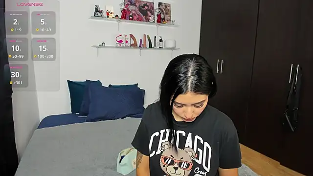 Snapshot of marianaandvalen chatting on October 3, 2025, 11:18 am marianaandvalen online show from October 3, 2025, 11:18 am