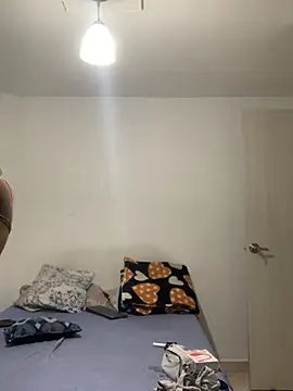 Snapshot of Laia_Gomez chatting on November 16, 2025, 12:38 am Laia Gomez online show from November 16, 2025, 12:38 am