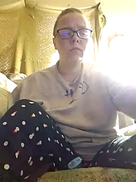 countrymomma online show from September 30, 2025, 12:54 pm