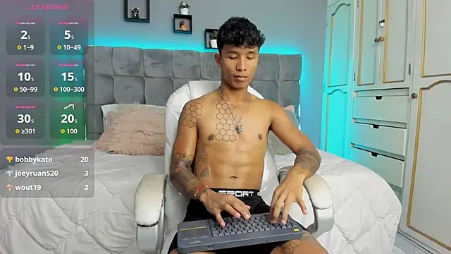 Frank98  online show from September 18, 2025, 1:18 am